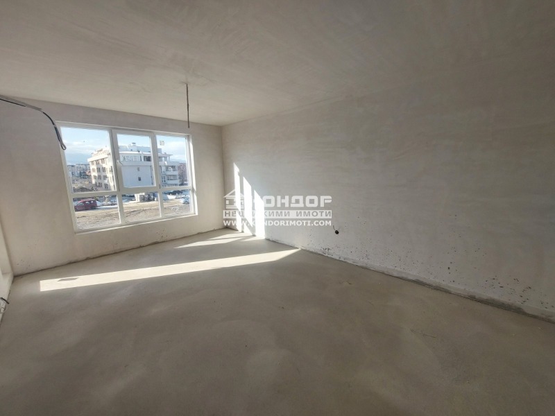 Продава 2-СТАЕН, гр. Пловдив, Остромила, снимка 2 - Апартаменти - 53557430