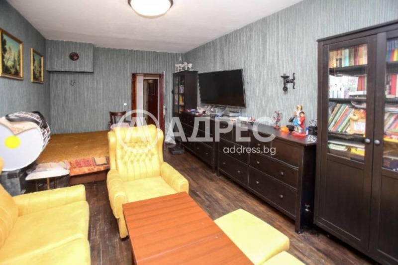 Продава 3-СТАЕН, гр. София, Света Троица, снимка 1 - Aпартаменти - 48024927