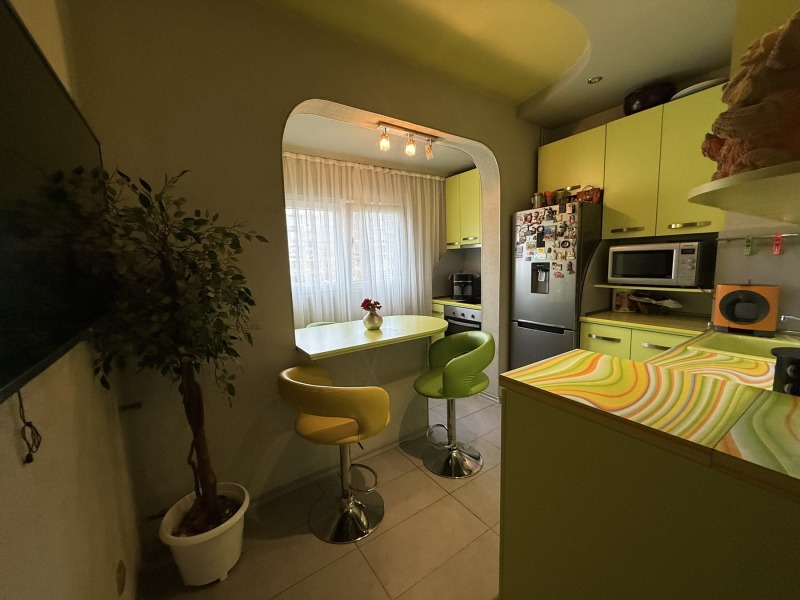 Продава 3-СТАЕН, гр. Варна, Младост 1, снимка 6 - Апартаменти - 52456009