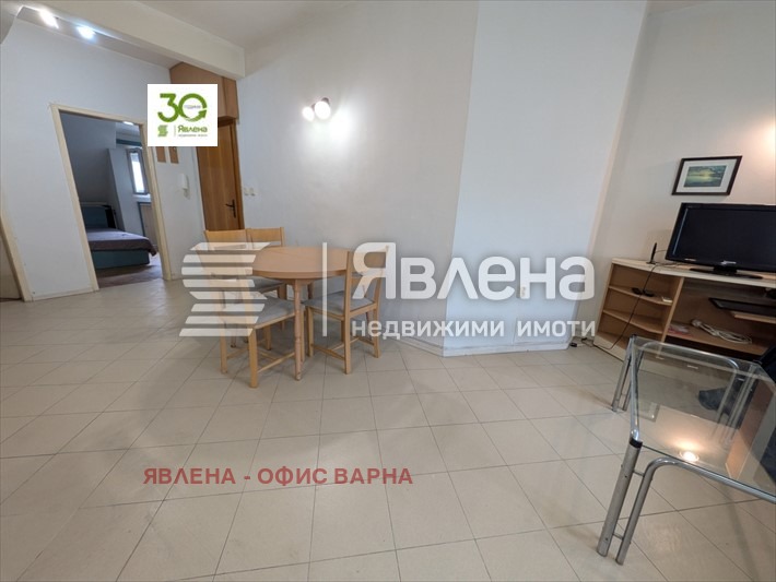 Продава 3-СТАЕН, гр. Варна, Лятно кино Тракия, снимка 2 - Апартаменти - 56203094