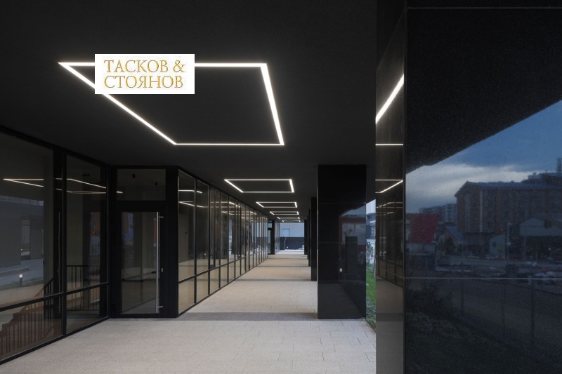 Продава МАГАЗИН, гр. София, Малинова долина, снимка 13 - Магазини - 38449713