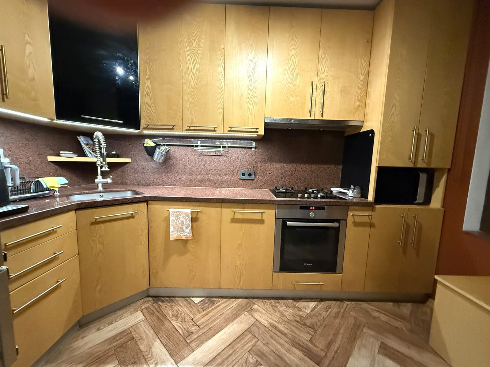 Продава 4-СТАЕН, гр. София, Витоша