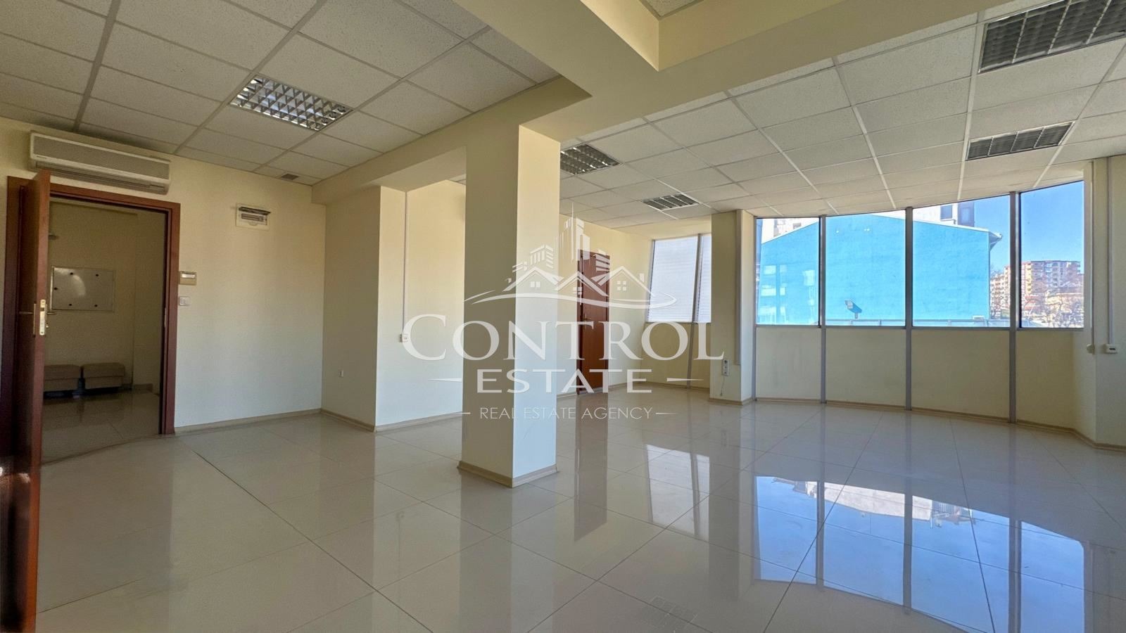 Продава ОФИС, гр. Велико Търново, Център, снимка 5 - Офиси - 54088827