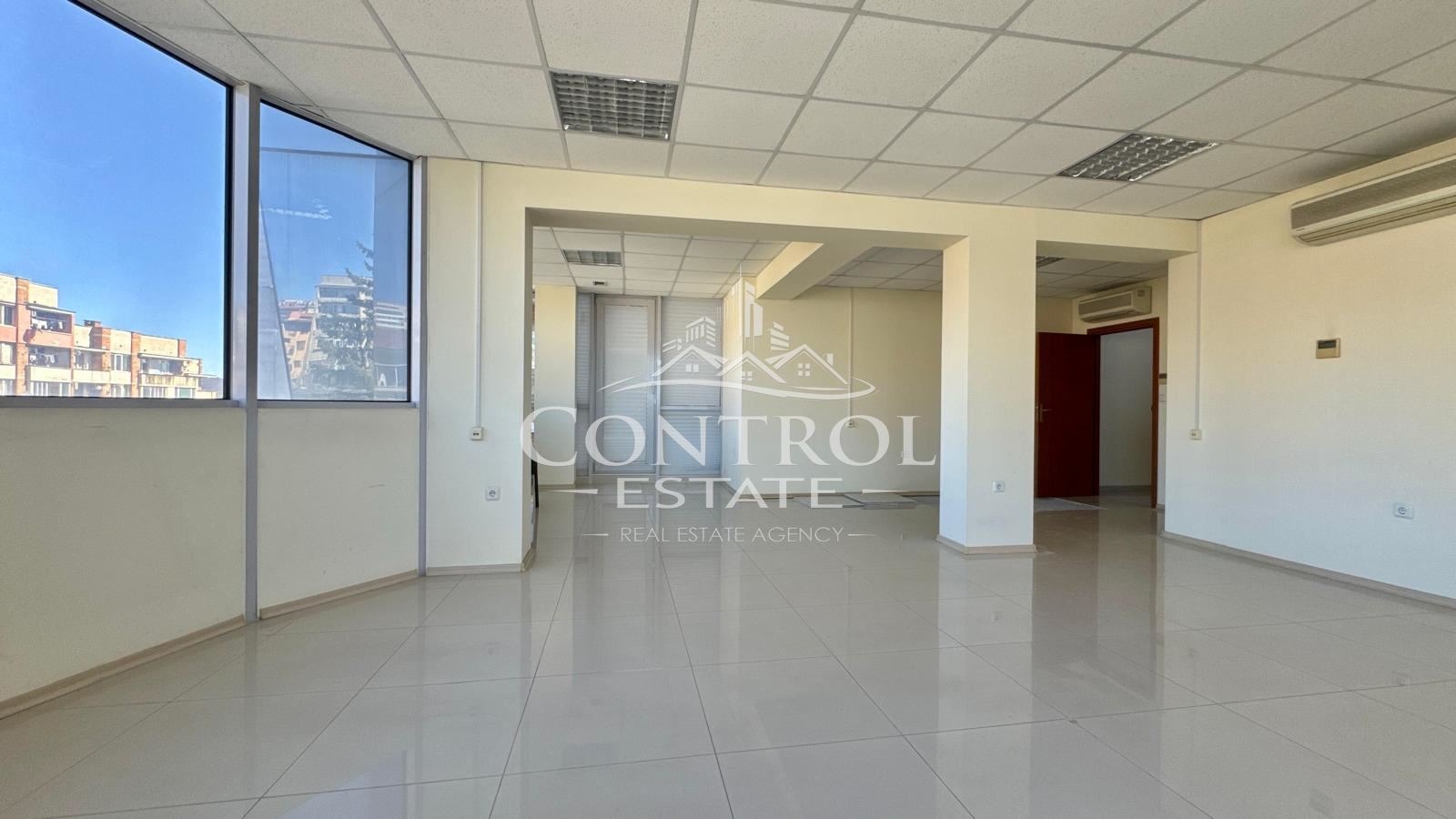 Продава ОФИС, гр. Велико Търново, Център, снимка 2 - Офиси - 54088827