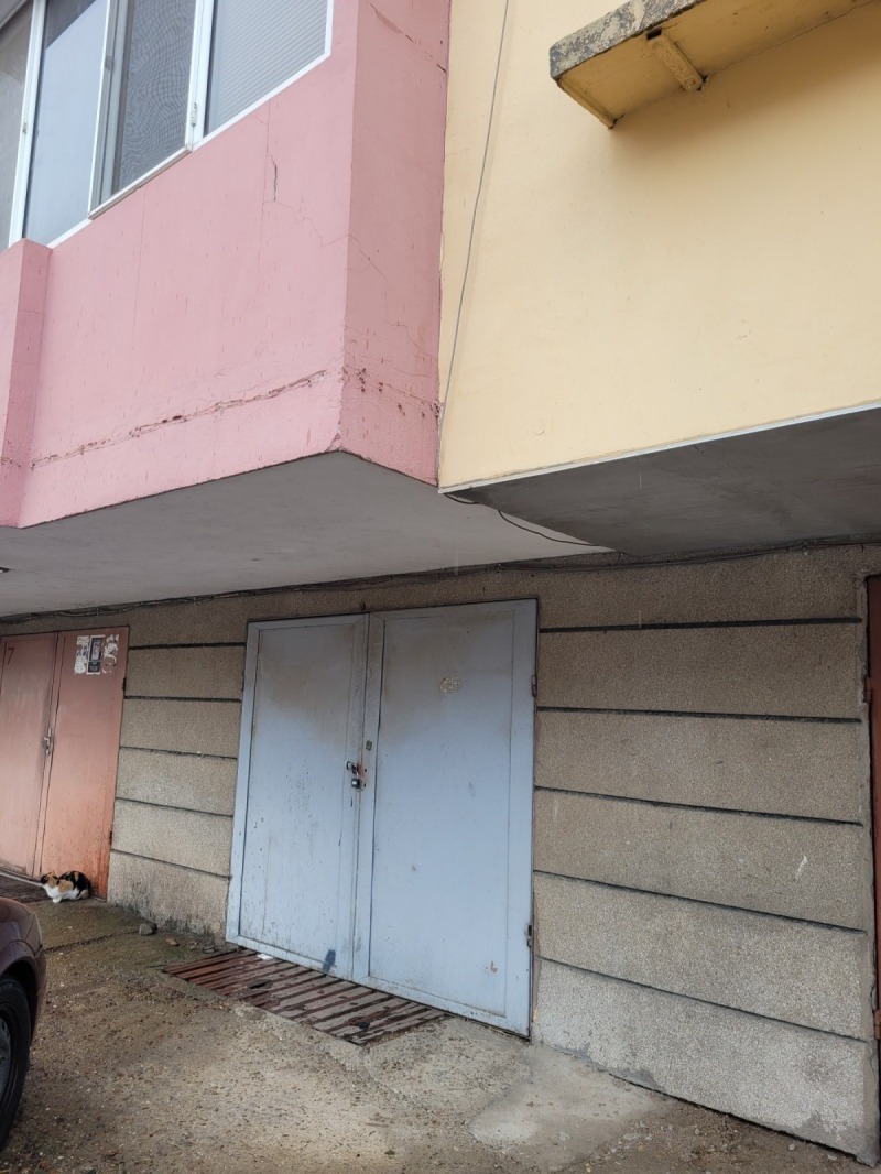 Продава ГАРАЖ в град Плевен, Широк център - 22 кв.м / 34 000 € » 66 498.22 лв., М-ЕСТЕЙТ ЕООД
