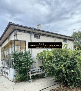 σπίτι Μανολσκο Κοναρε, περιοχή Plovdiv 1