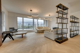 МНОГОСТАЕН, 531 m2