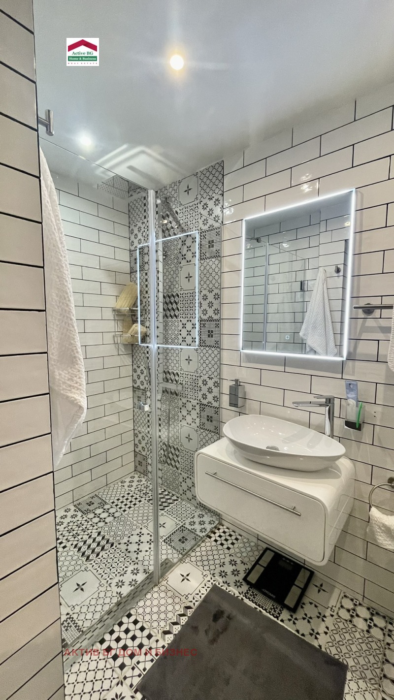 Na prodej  2 ložnice Sofia , Centar , 110 m2 | 66913446 - obraz [8]