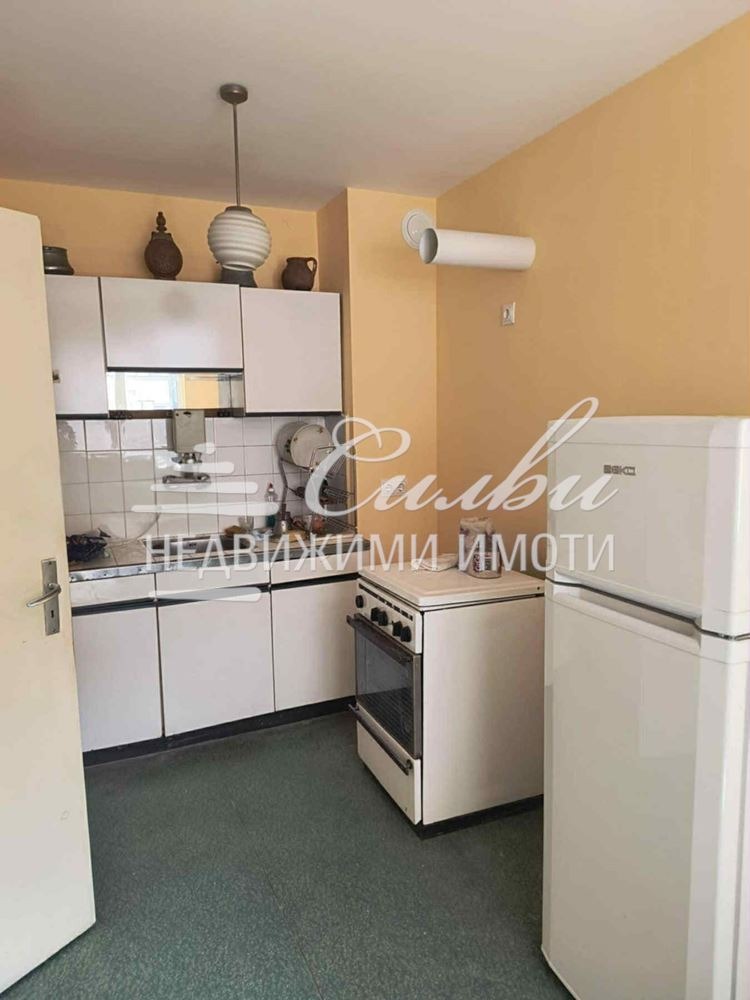 Продава  2-стаен град Шумен , 5-ти полк , 75 кв.м | 77129787 - изображение [4]