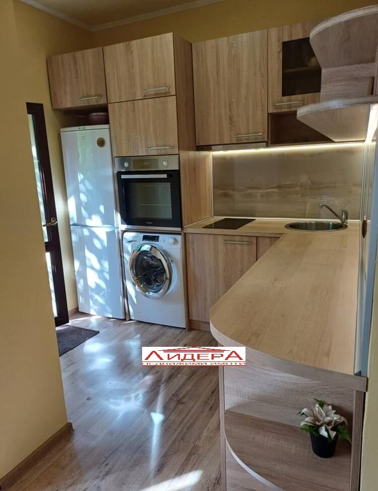 Продава ЕТАЖ ОТ КЪЩА, гр. Пловдив, Център, снимка 1 - Етаж от къща - 48115866