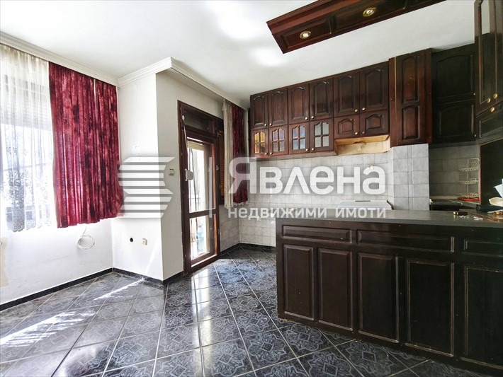 Продава 3-СТАЕН, гр. Пловдив, Център, снимка 2 - Апартаменти - 55945991