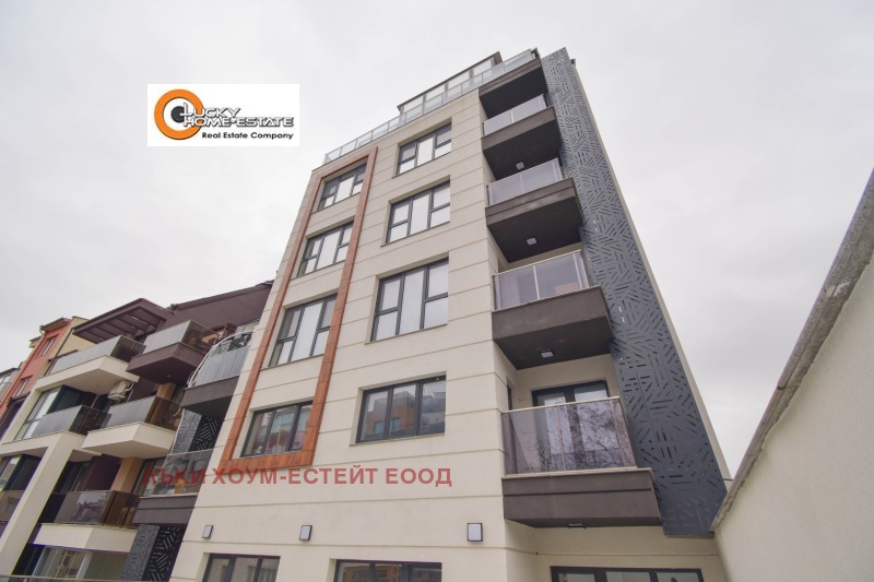 Продава  4-стаен град София , Център , 141 кв.м | 81735694