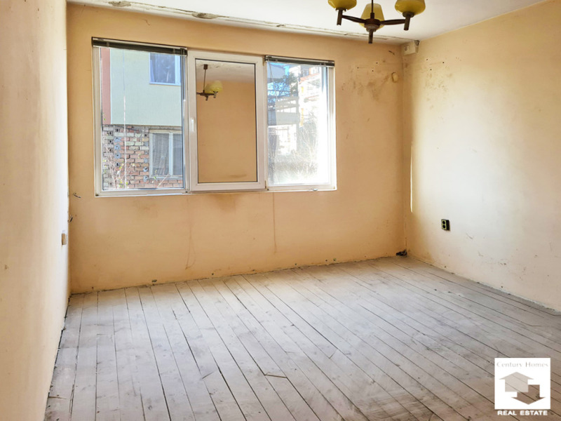 Продава МНОГОСТАЕН, гр. Велико Търново, Акация, снимка 7 - Апартаменти - 52928599