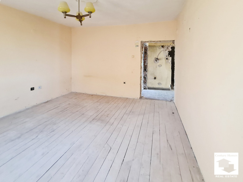 Продава МНОГОСТАЕН, гр. Велико Търново, Акация, снимка 8 - Апартаменти - 52928599