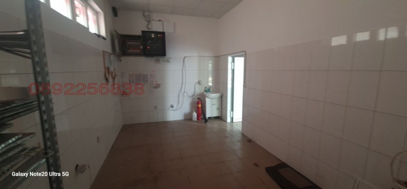 Продава  Магазин град Варна , Младост 2 , 120 кв.м | 97094911 - изображение [5]