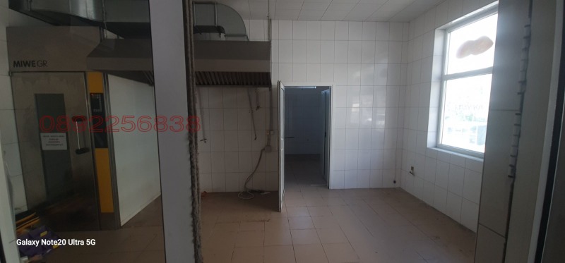 Продава  Магазин град Варна , Младост 2 , 120 кв.м | 97094911 - изображение [9]
