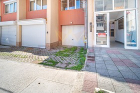1 quarto Vazrajdane 1, Varna 13