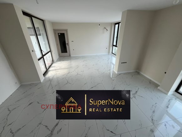 Продава  3-стаен град Хасково , Център , 108 кв.м | 13072510 - изображение [2]