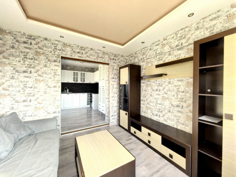 Продава 4-СТАЕН, гр. Русе, Център, снимка 3 - Апартаменти - 52751112