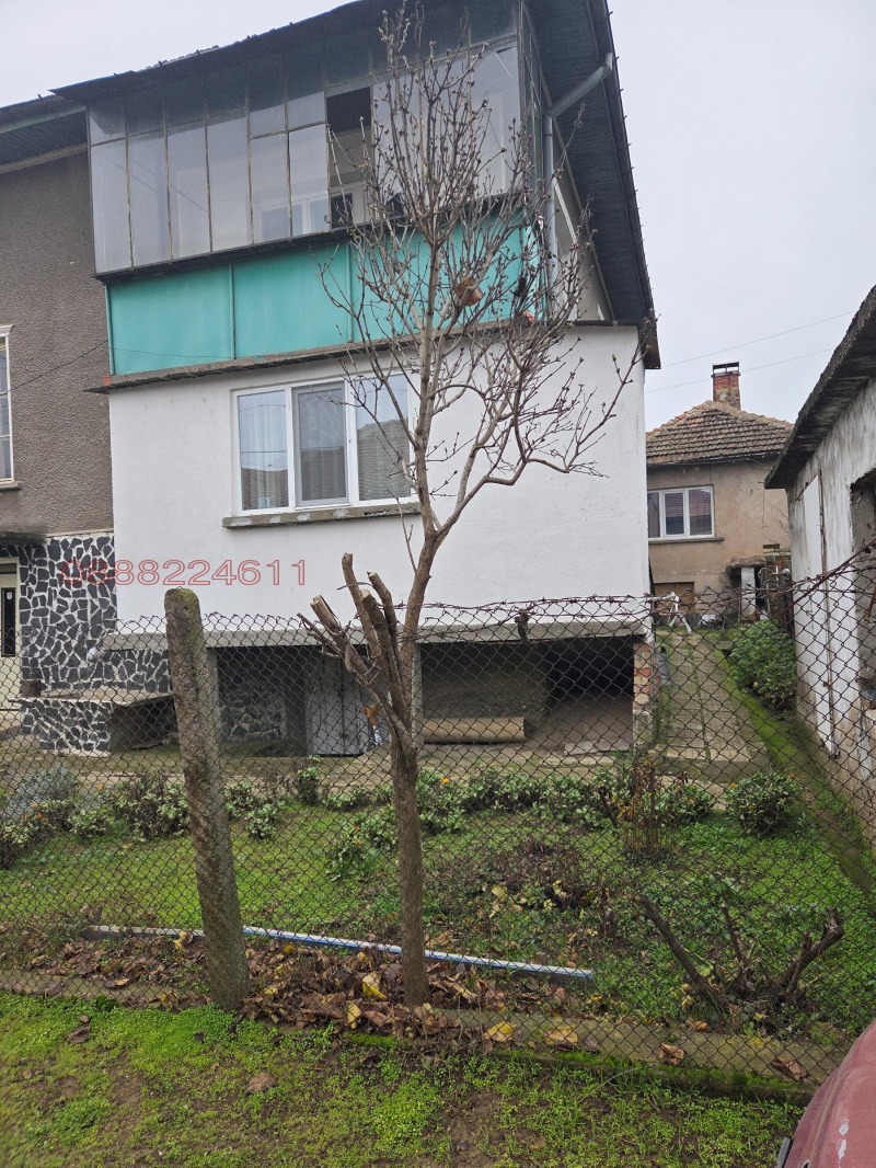 Продава ЕТАЖ ОТ КЪЩА в град Монтана, Кошарник - 75 кв.м / 75 000 € » 146 687.25 лв.