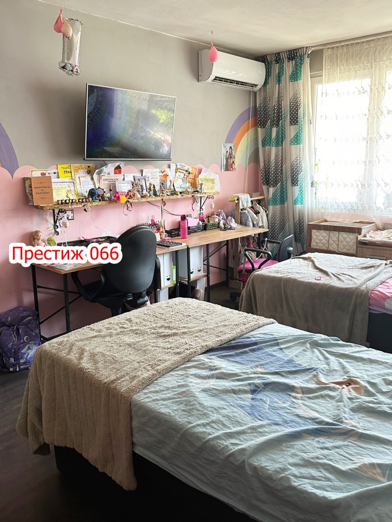 Продава  4-стаен град Шумен , Център , 100 кв.м | 56889193 - изображение [9]