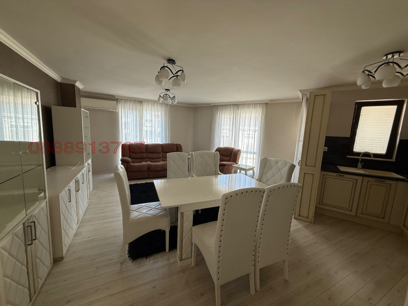 Myytävänä  3 makuuhuonetta Burgas , Tsentar , 142 neliömetriä | 40036628 - kuva [2]