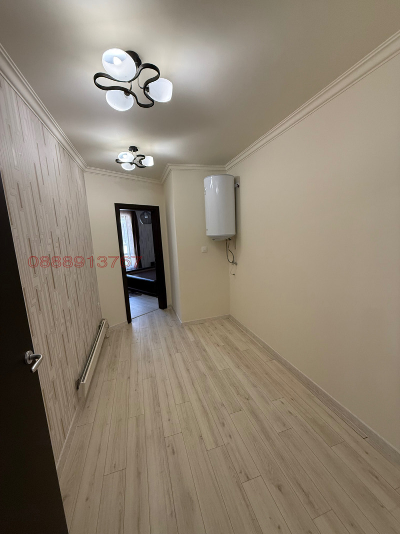Myytävänä  3 makuuhuonetta Burgas , Tsentar , 142 neliömetriä | 40036628 - kuva [12]