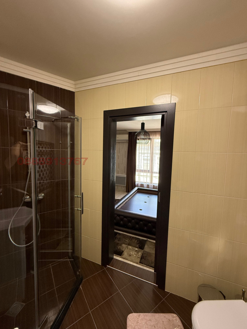 Myytävänä  3 makuuhuonetta Burgas , Tsentar , 142 neliömetriä | 40036628 - kuva [15]