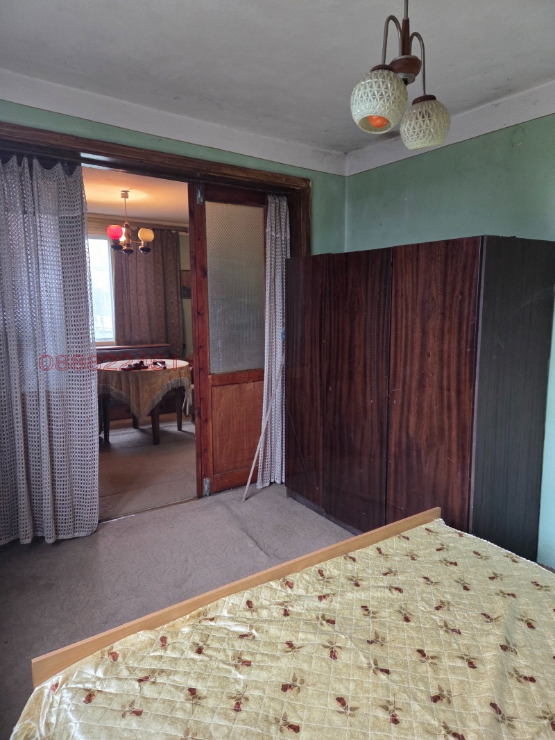 Продава ЕТАЖ ОТ КЪЩА, гр. Монтана, Кошарник, снимка 3 - Етаж от къща - 52868823