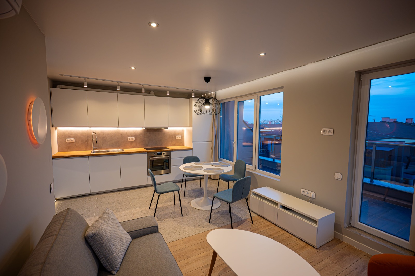 Продава 2-СТАЕН, гр. Пловдив, Южен, снимка 2 - Апартаменти - 54265468