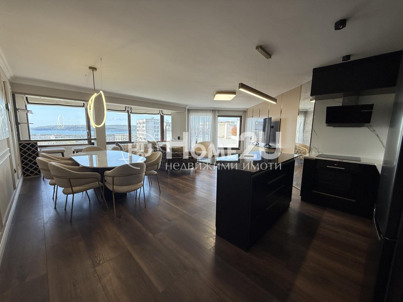 Продава 4-СТАЕН, гр. Варна, Бриз, снимка 2 - Апартаменти - 54738180