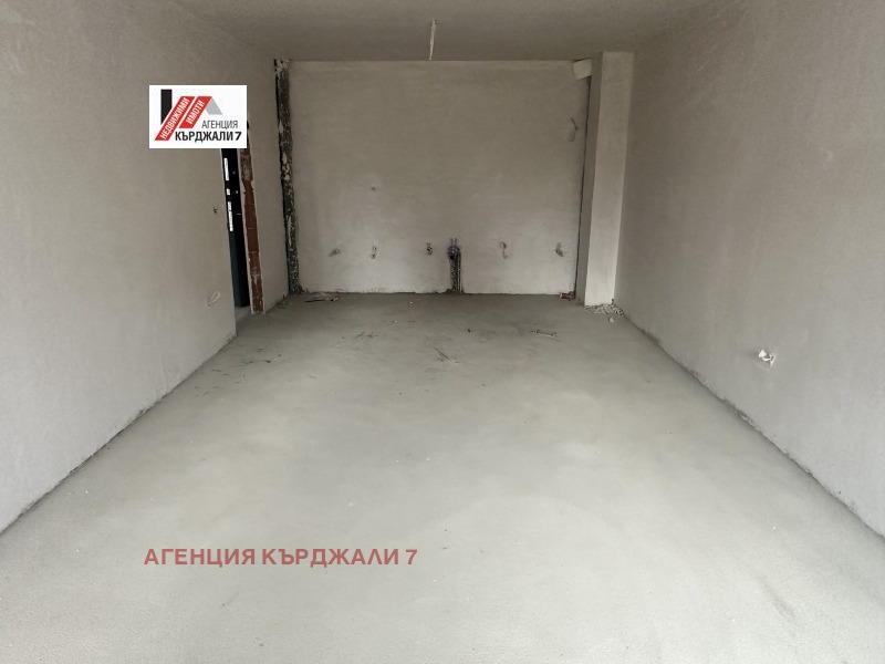 Продава 2-СТАЕН, гр. Кърджали, Възрожденци, снимка 4 - Апартаменти - 53389618