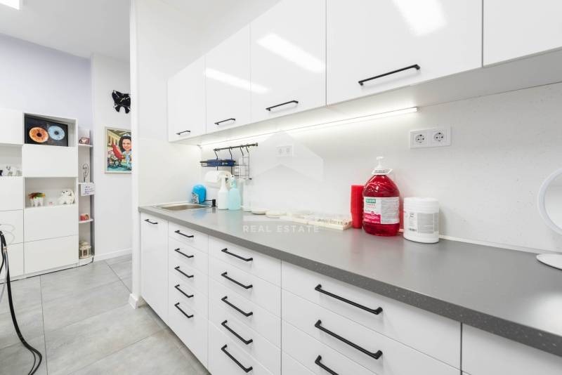 Продава ОФИС, гр. Варна, Бриз, снимка 7 - Офиси - 53176434