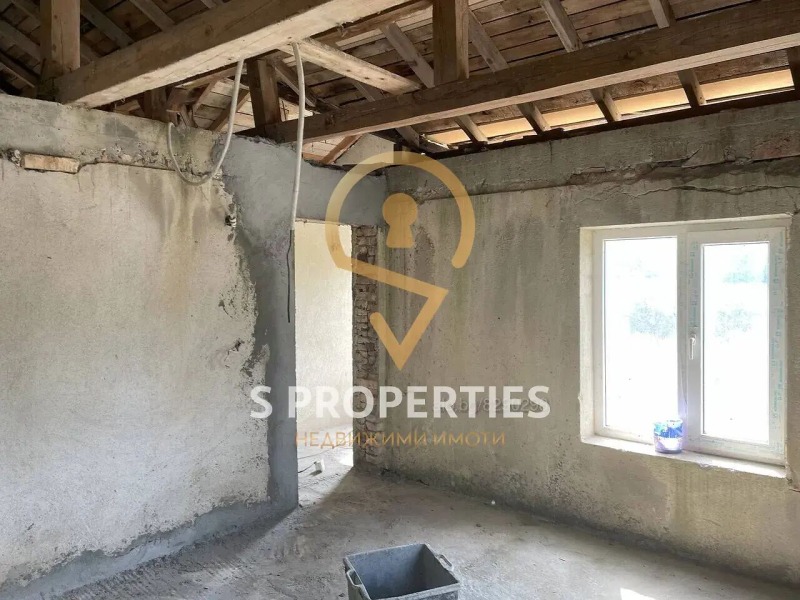 Продава КЪЩА, с. Изгрев, област Варна, снимка 10 - Къщи - 52322175