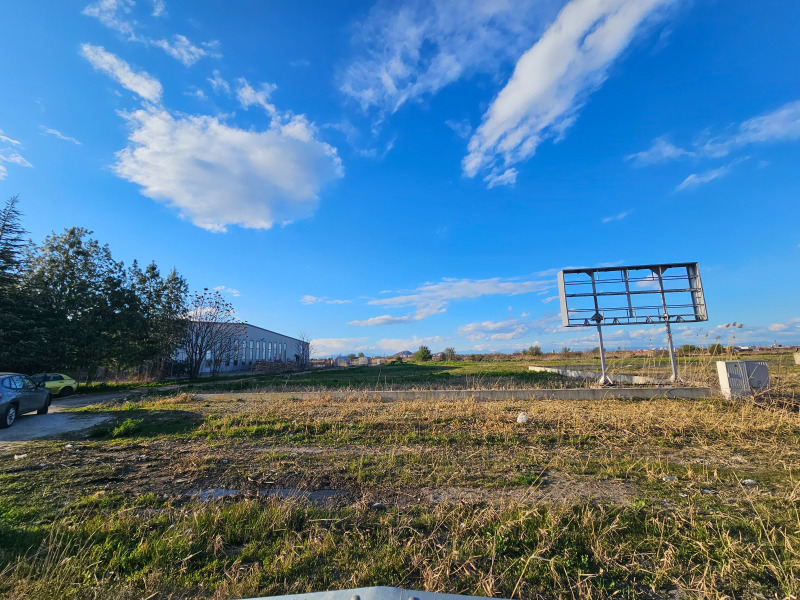 Eladó  Cselekmény Plovdiv , Industrialna zona - Jug , 5200 négyzetméter | 16891676