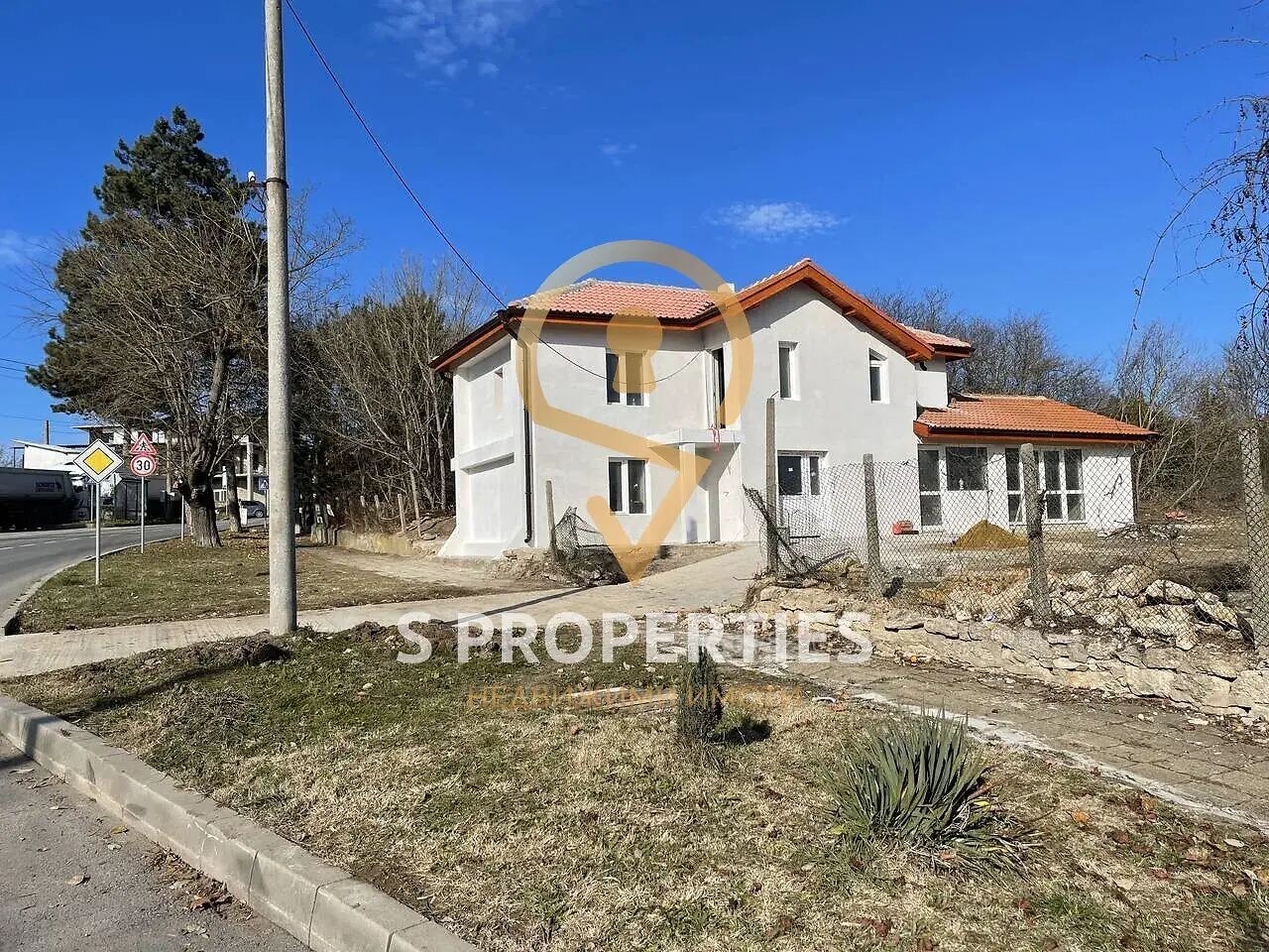 Продава КЪЩА, с. Изгрев, област Варна, снимка 2 - Къщи - 52322175