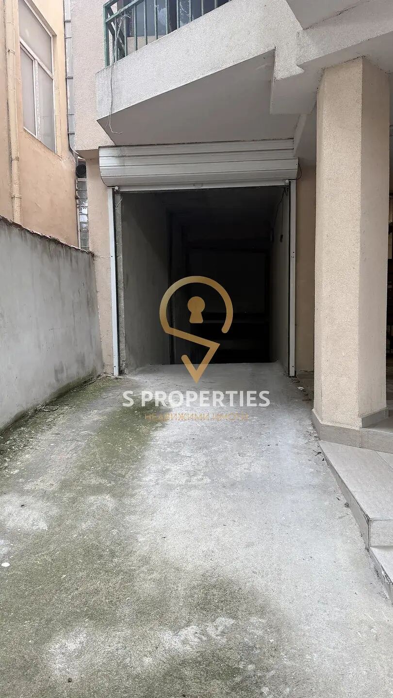 Продава ГАРАЖ, ПАРКОМЯСТО, гр. Варна, Централна поща, снимка 2 - Гаражи и паркоместа - 53096244