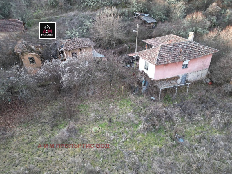 Продава КЪЩА в област Благоевград, с. Логодаж - 66 кв.м / 69 999 € » 136 906.14 лв., А И М ПРОПЪРТИС ООД