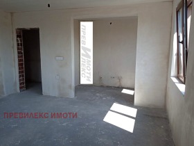 Продава 3-стаен град Пловдив Южен - [1] 