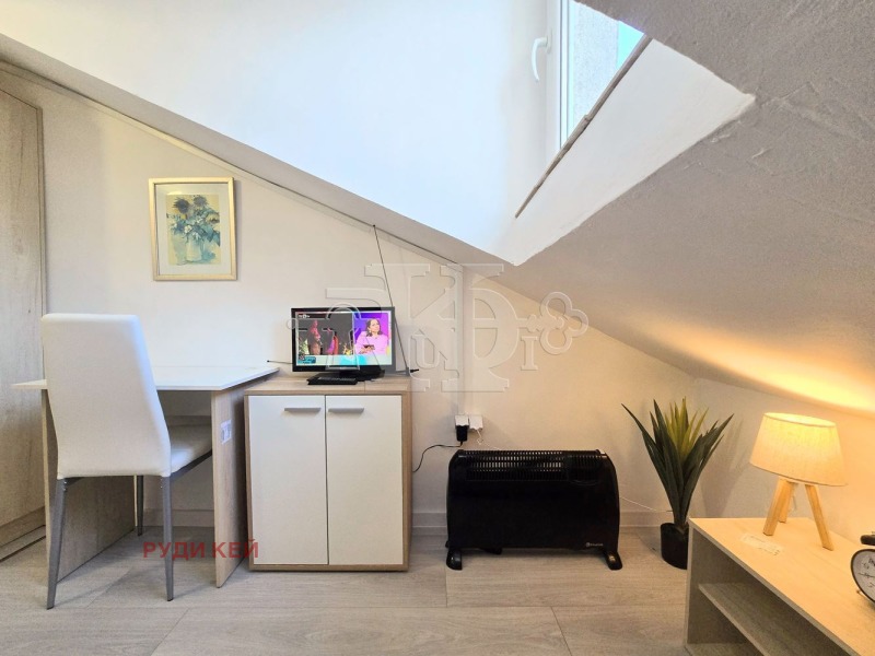 Продава 1-СТАЕН, град Варна, Колхозен пазар • 27500 € / 53785.32 лв. • 54263021 1