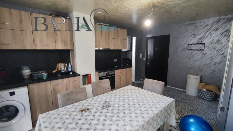 Продава 2-СТАЕН, гр. Варна, Колхозен пазар, снимка 2 - Aпартаменти - 47759283