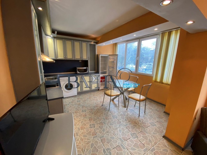 Продава 2-СТАЕН, гр. Варна, Окръжна болница-Генерали, снимка 3 - Апартаменти - 53328321