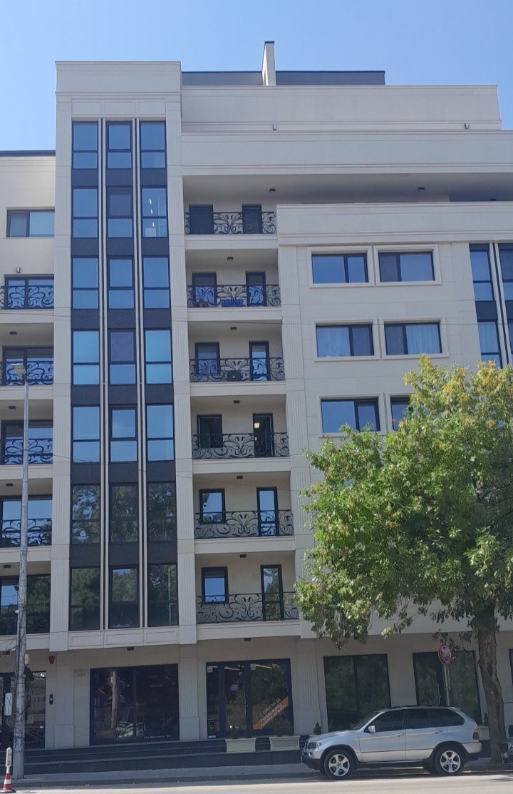 Продава 3-СТАЕН, гр. Плевен, Идеален център, снимка 3 - Апартаменти - 55950644