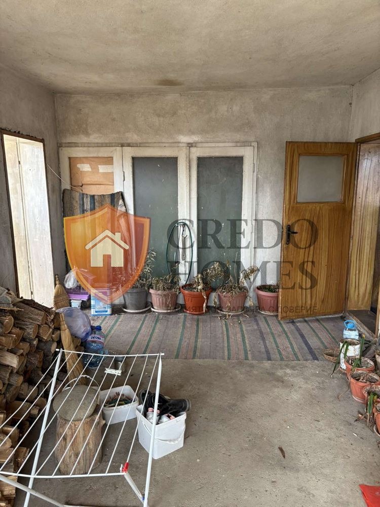 Продава ЕТАЖ ОТ КЪЩА, гр. Дебелец, област Велико Търново, снимка 4 - Етаж от къща - 53869406