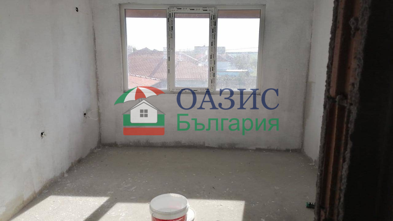 Продава КЪЩА, с. Полски извор, област Бургас, снимка 12 - Къщи - 55041004
