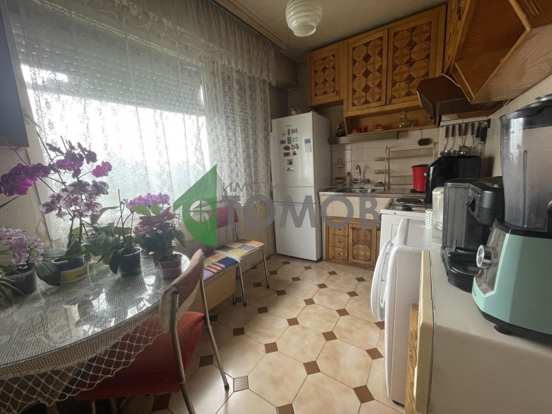 Продава 2-СТАЕН, гр. Шумен, Тракия, снимка 6 - Aпартаменти - 41122247