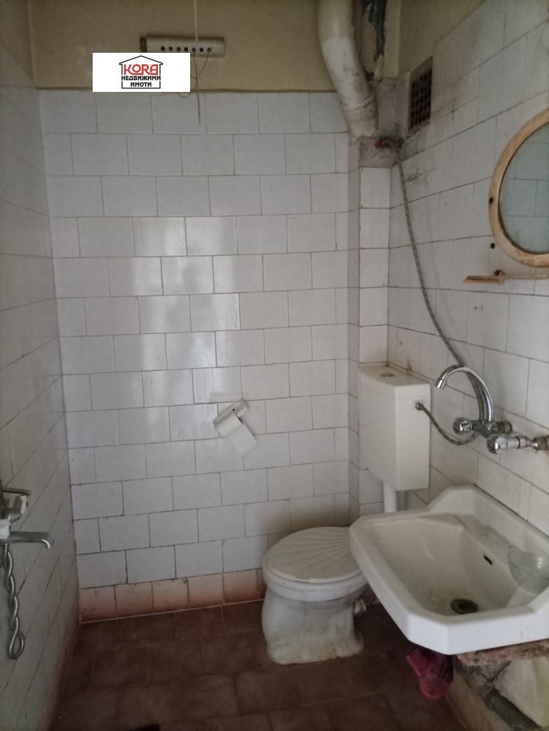 Eladó  1 hálószoba Pleven , Sirok centar , 65 négyzetméter | 40121161 - kép [7]