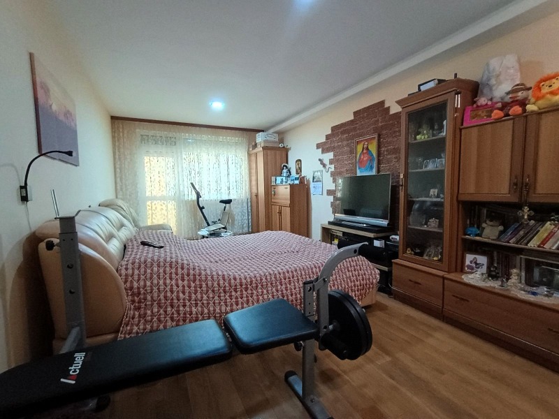 Till salu  2 sovrum Dobritj , Kralska zona , 82 kvm | 42037528 - bild [2]