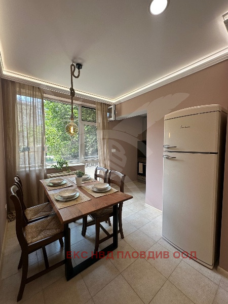 Продава 4-СТАЕН, гр. Пловдив, Център, снимка 3 - Апартаменти - 53765629