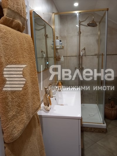 Продава КЪЩА, с. Безводица, област Добрич, снимка 12 - Къщи - 53251515